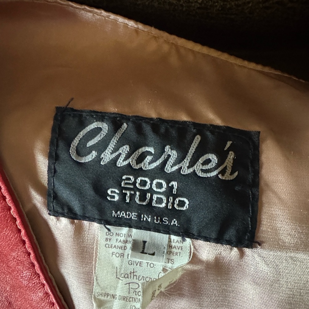 Vintage Charle’s Studio 2001 red and ivory leather vest with satin back Large - Picture 8 of 9